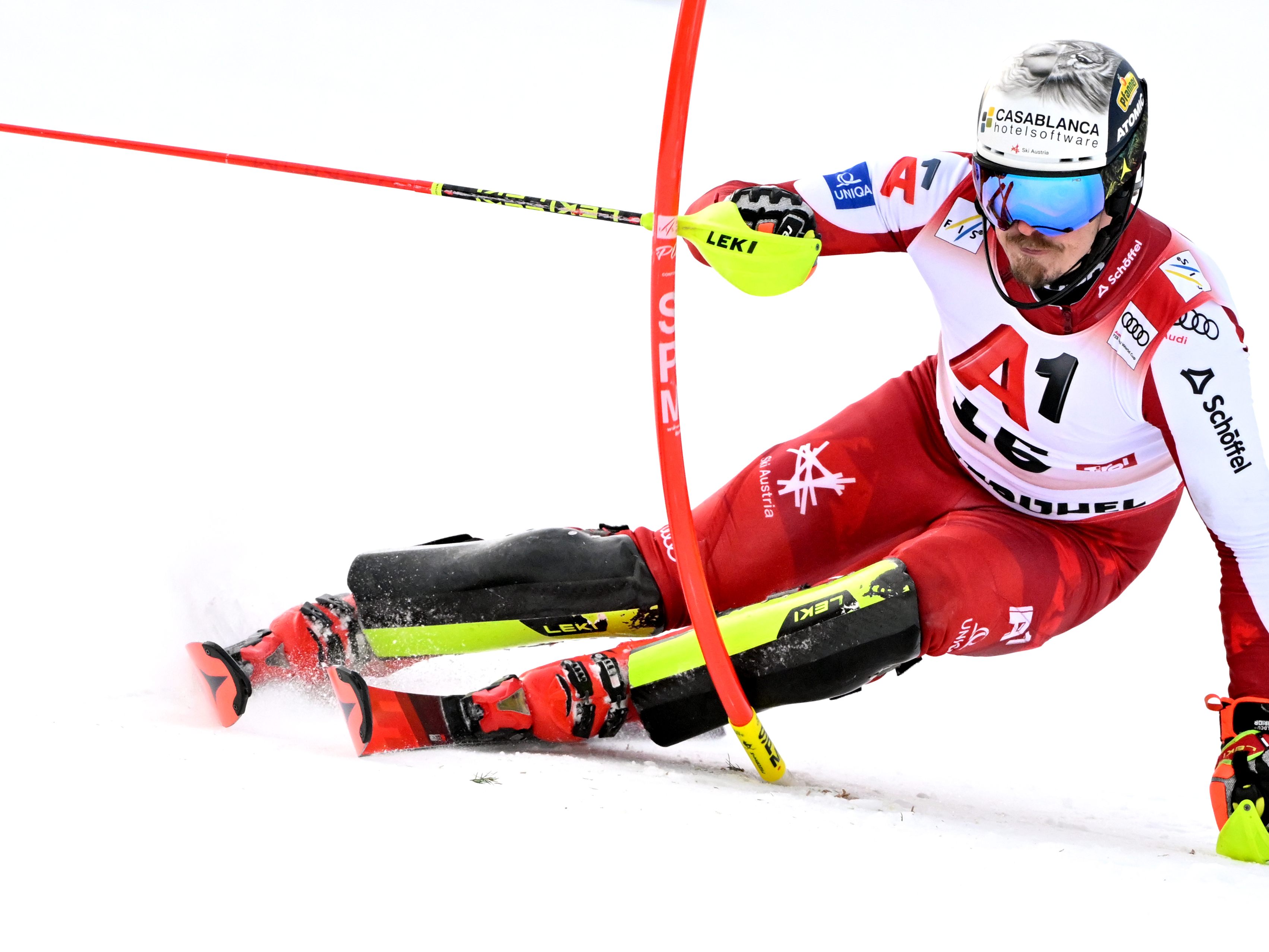 Kitzbühel-Slalom: Meillard führt, Feller mit Chancen