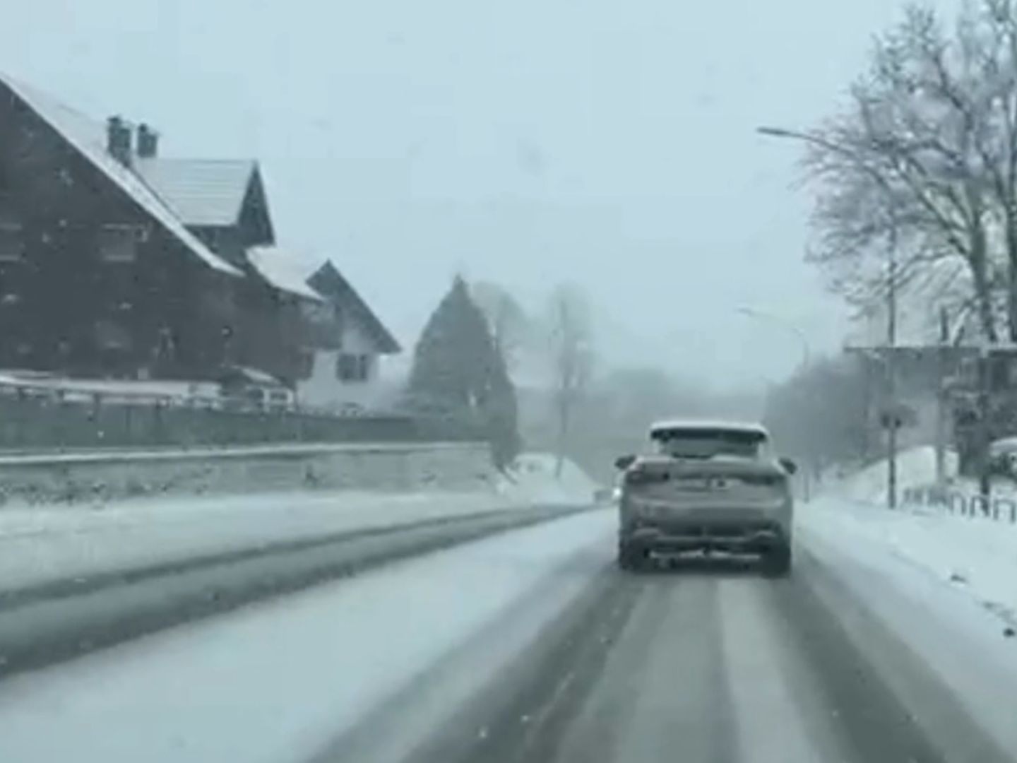 Schnee, Regen – und tückisches Blitzeis.