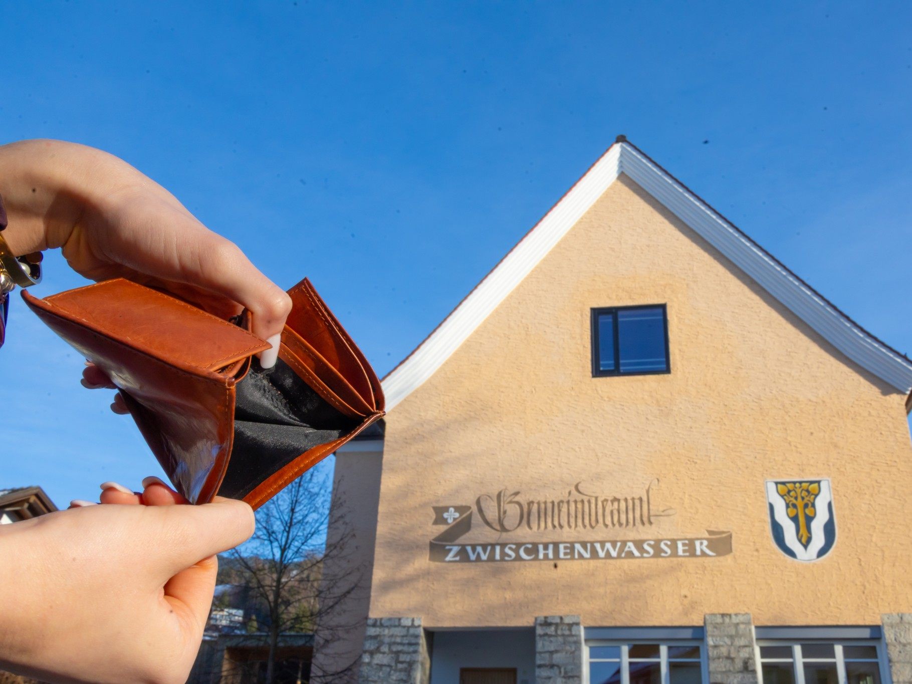 Bürgermeister unter Druck: Gemeindeverband warnt vor wachsendem Risiko.