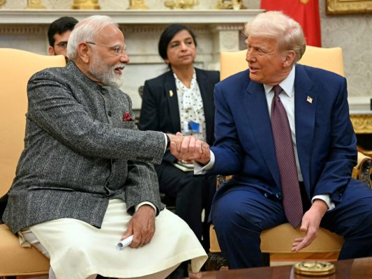 Im Februar 2025 war Modi bei Trump im Weißen Haus