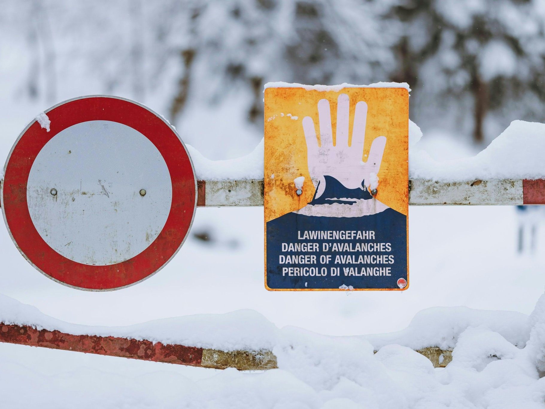 Lawinenwarnstufe 4: Vorarlberg bleibt im Risikomodus.