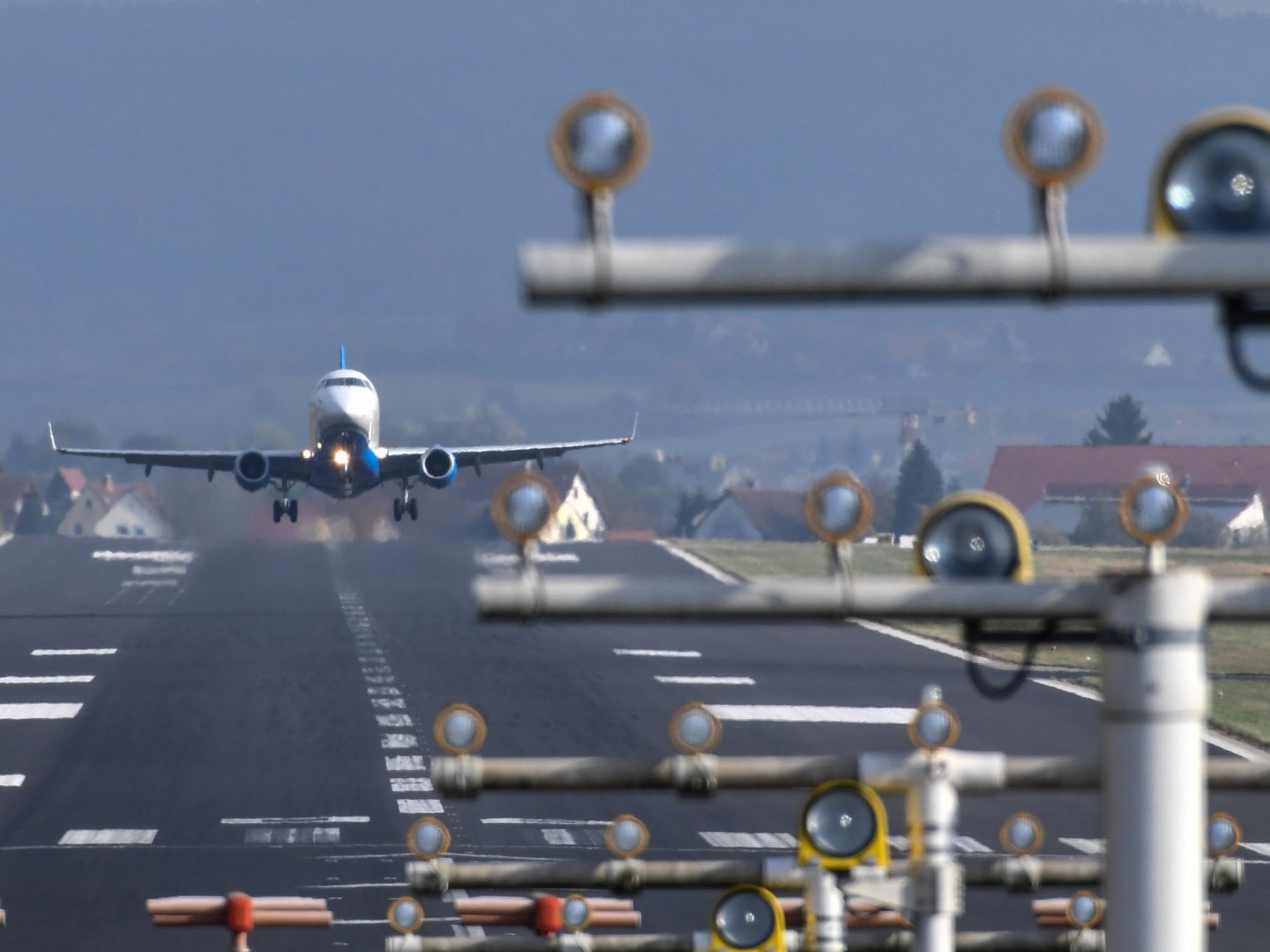 Flughafen Altenrhein: Nationalrats-Ausschuss lehnt Sparpläne ab.