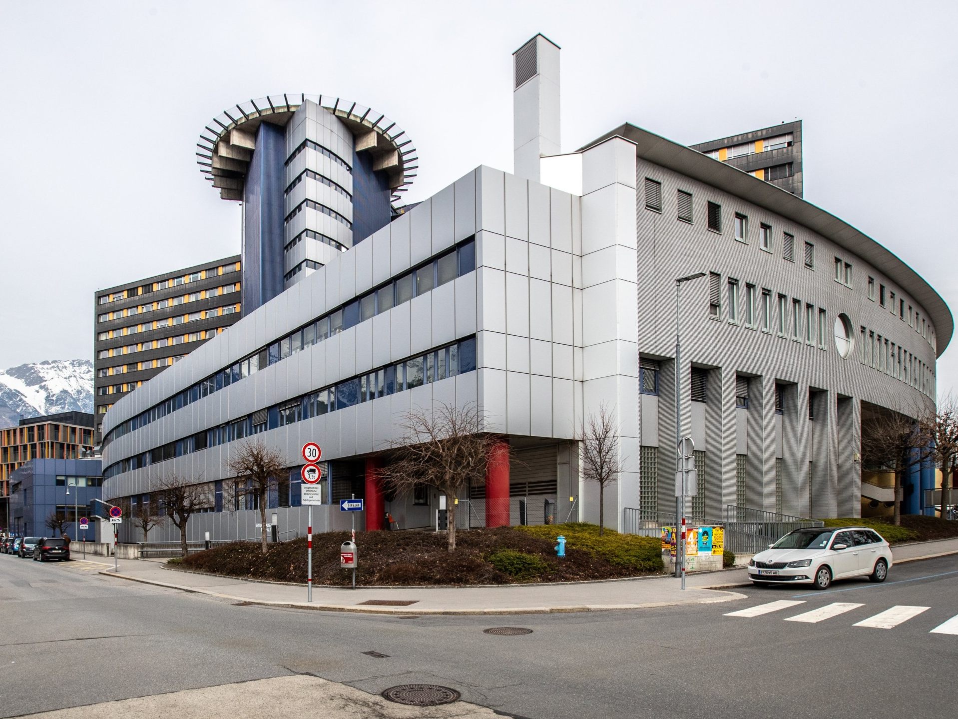 Verwechslung bei OP in Innsbruck: Klinik prüft Vorfall.