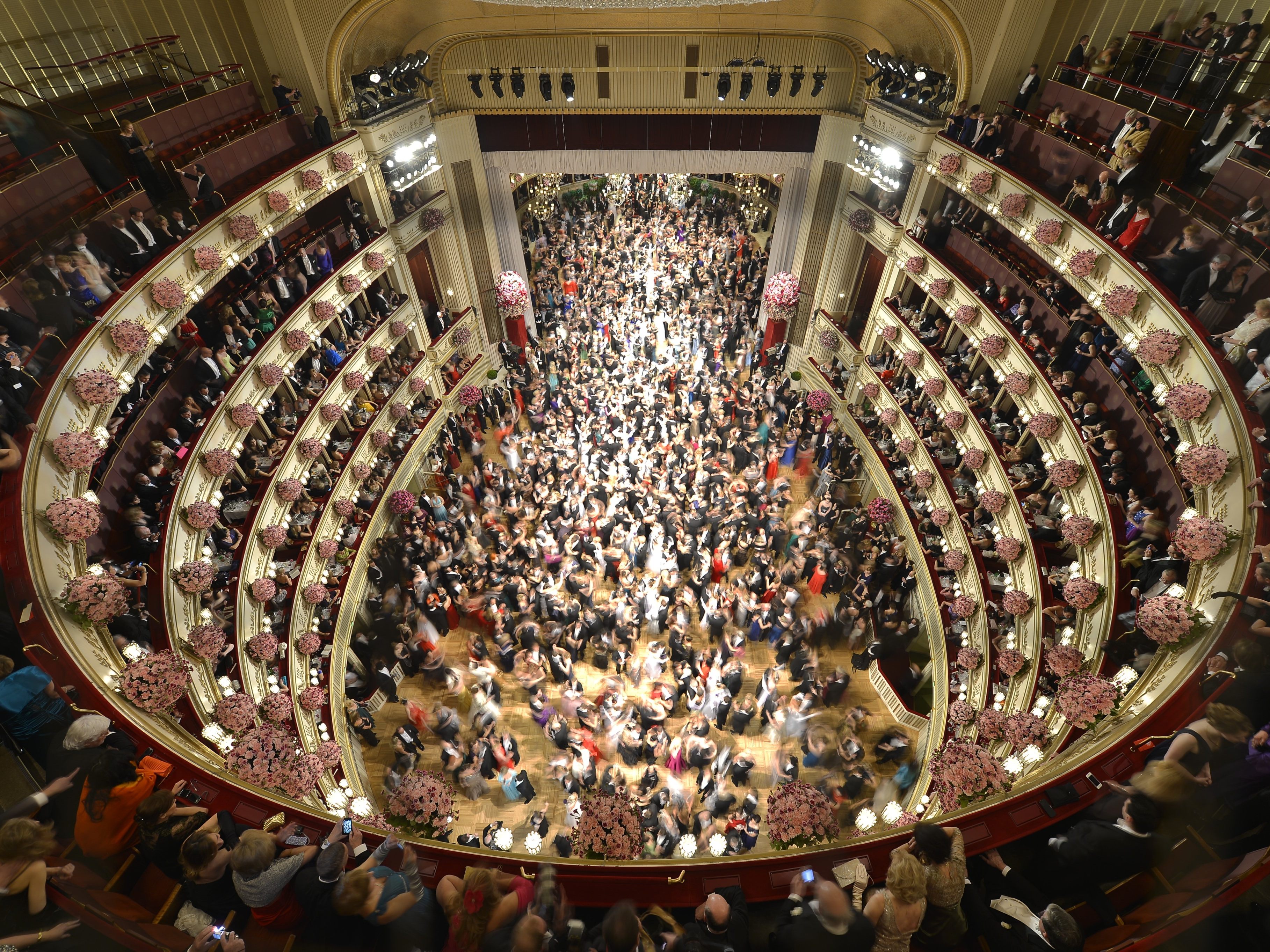 Bis zum Wiener Opernball dauert es nicht mehr lange.