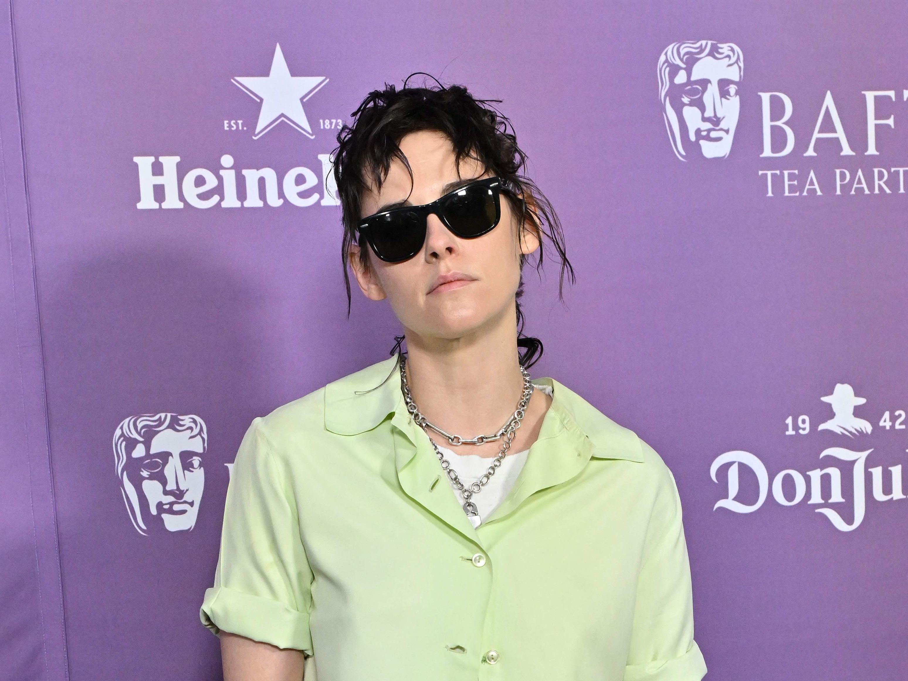Schauspielerin Kristen Stewart kritisiert Karrieredruck nach Coming-out.