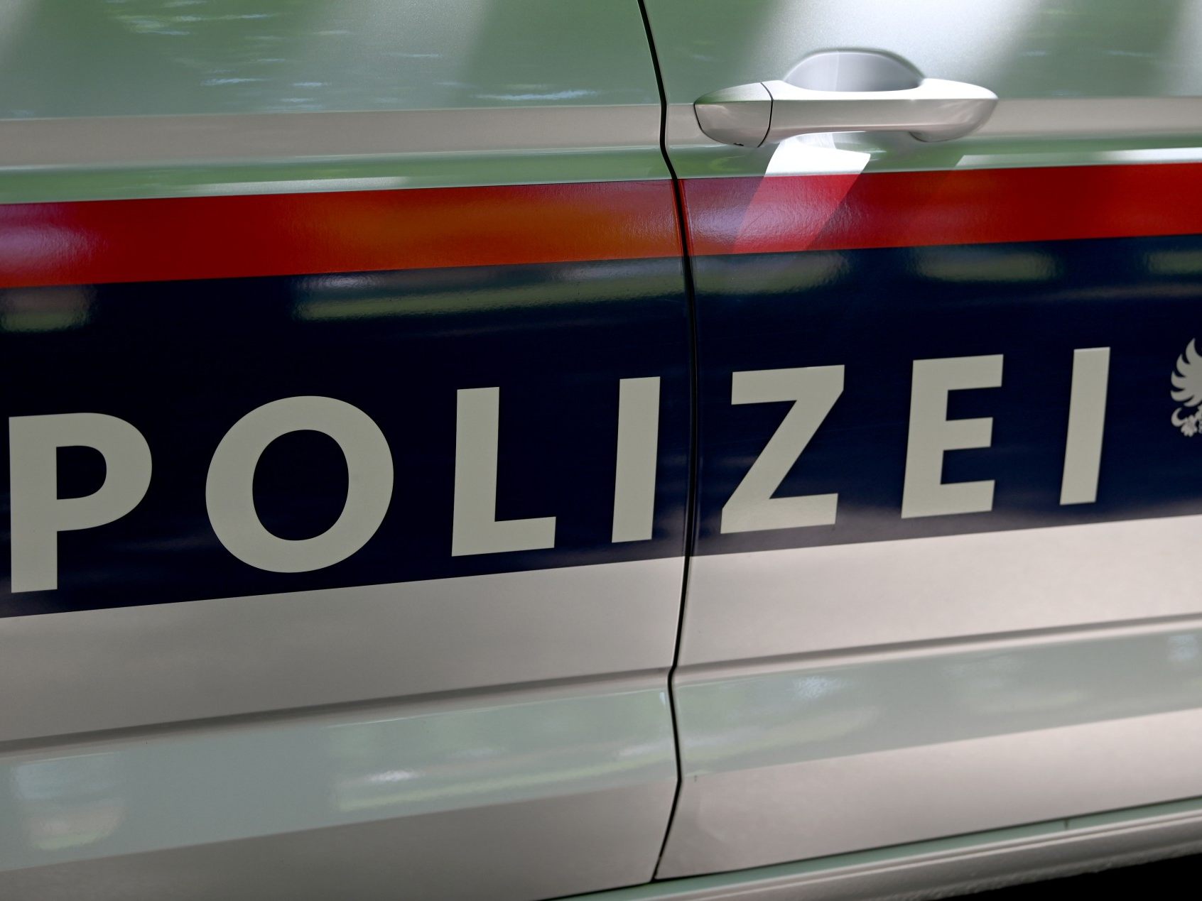 Pkw und Motorrad stoßen in Satteins zusammen