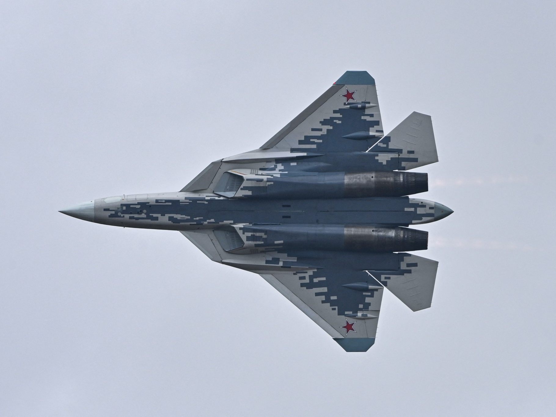 Eine Su-57 bei einer Flughsow in China.