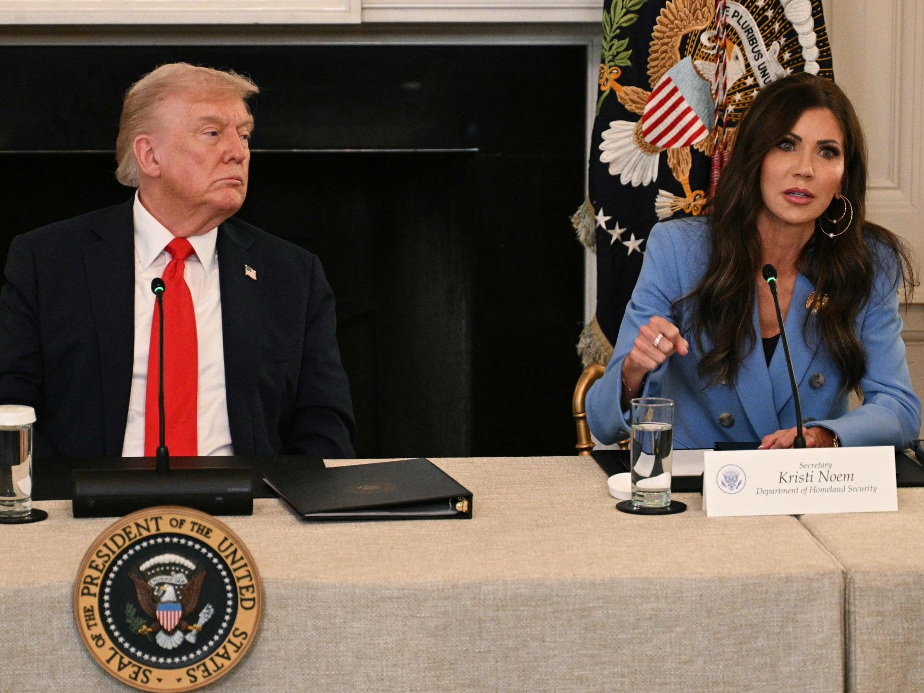US-Präsident Donald Trump hat die umstrittene Heimatschutzministerin Kristi Noem entlassen.