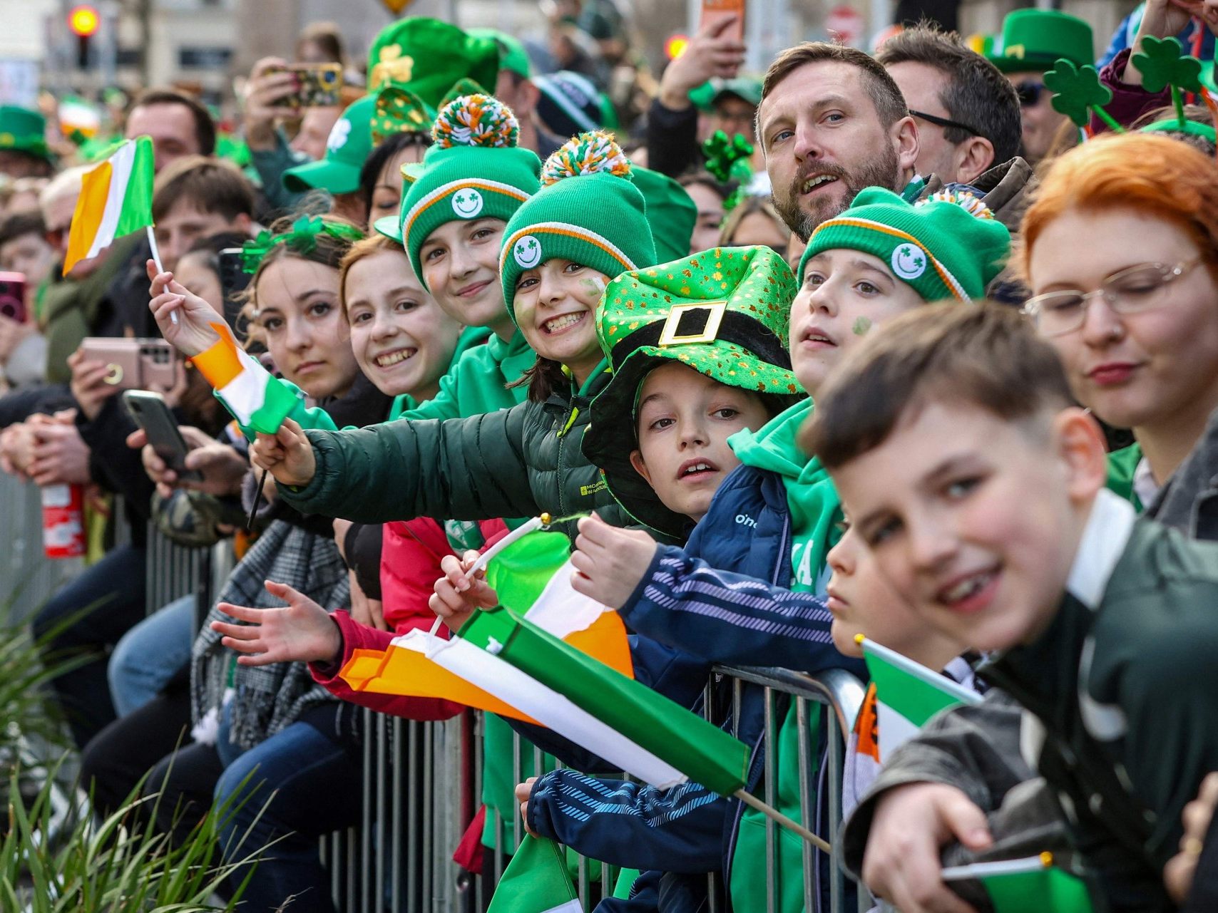 Besonders spektakulär ist die St. Patrick’s Day-Parade in Dublin.