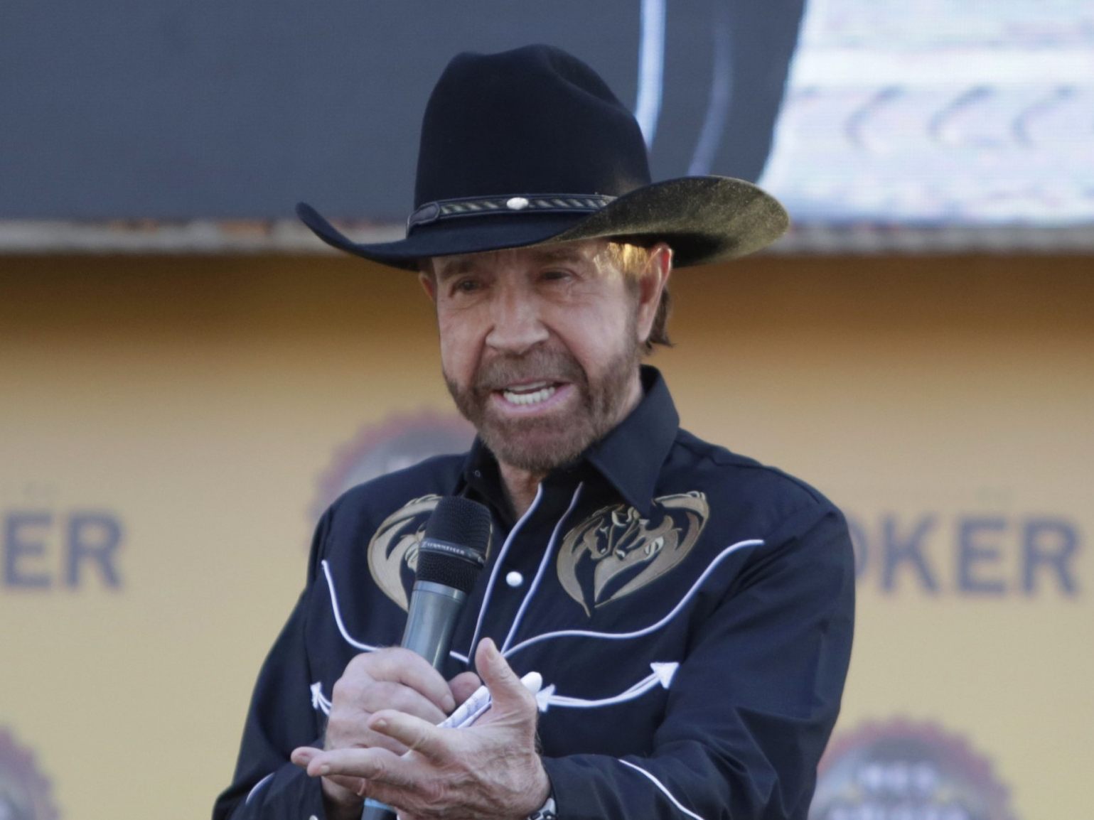 Chuck Norris bei einem Event in Kolumbien.