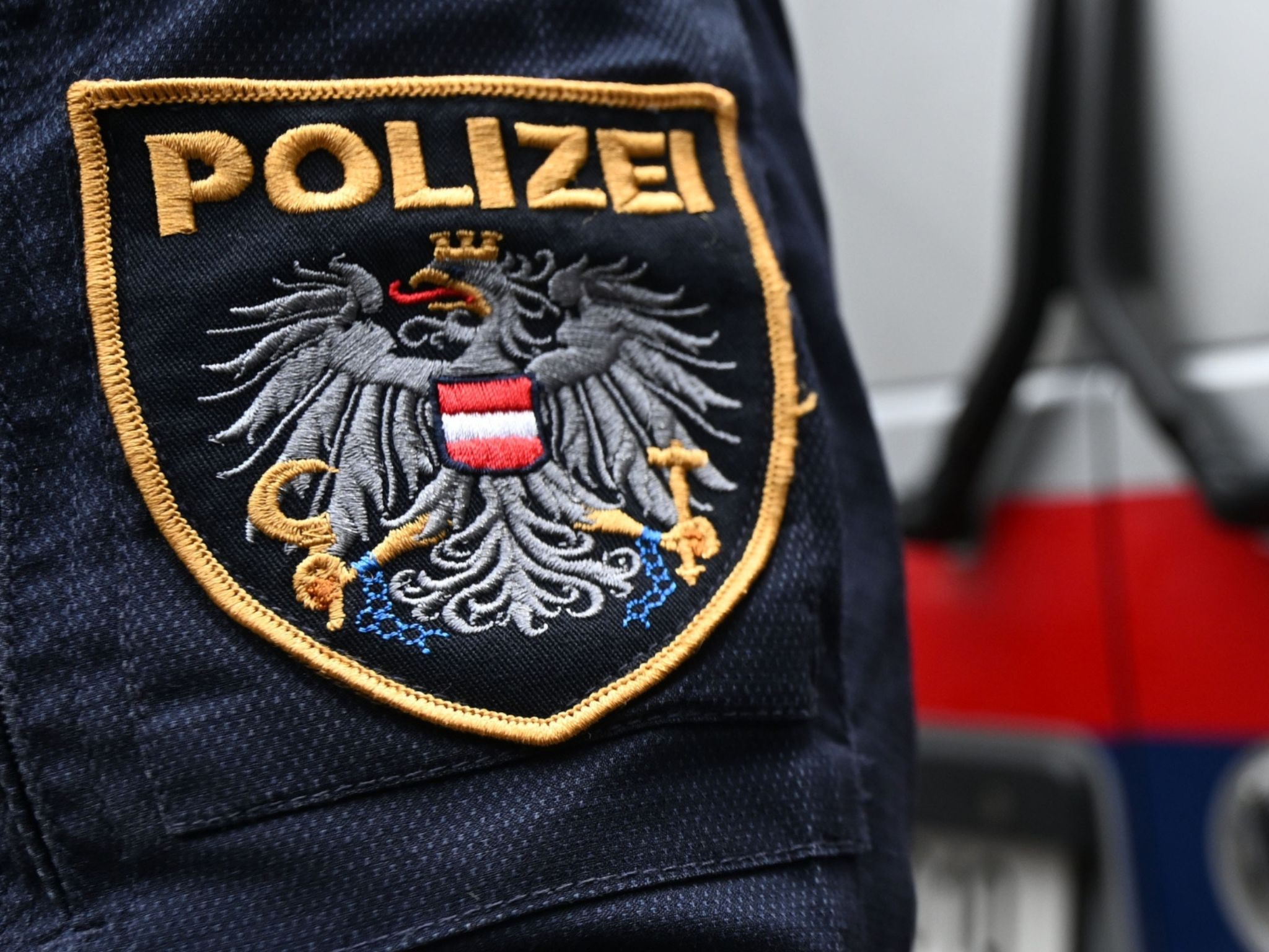Bei einem Unfall in Dornbirn sind am Mittwochabend zwei Frauen verletzt worden.