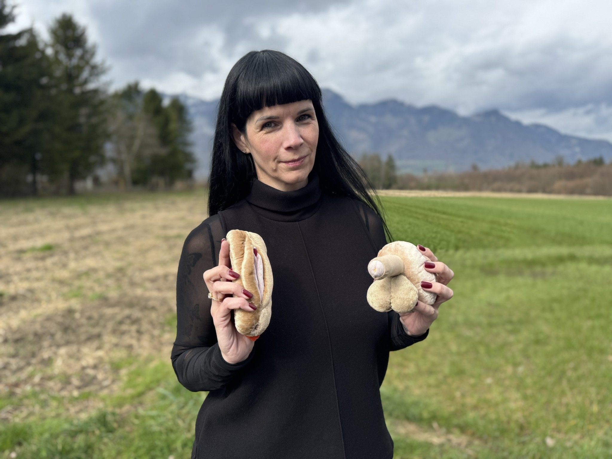 Bettina Schwung in der neuen VOL.AT-Serie "Let's Talk About Sex – Vorarlberg Edition".