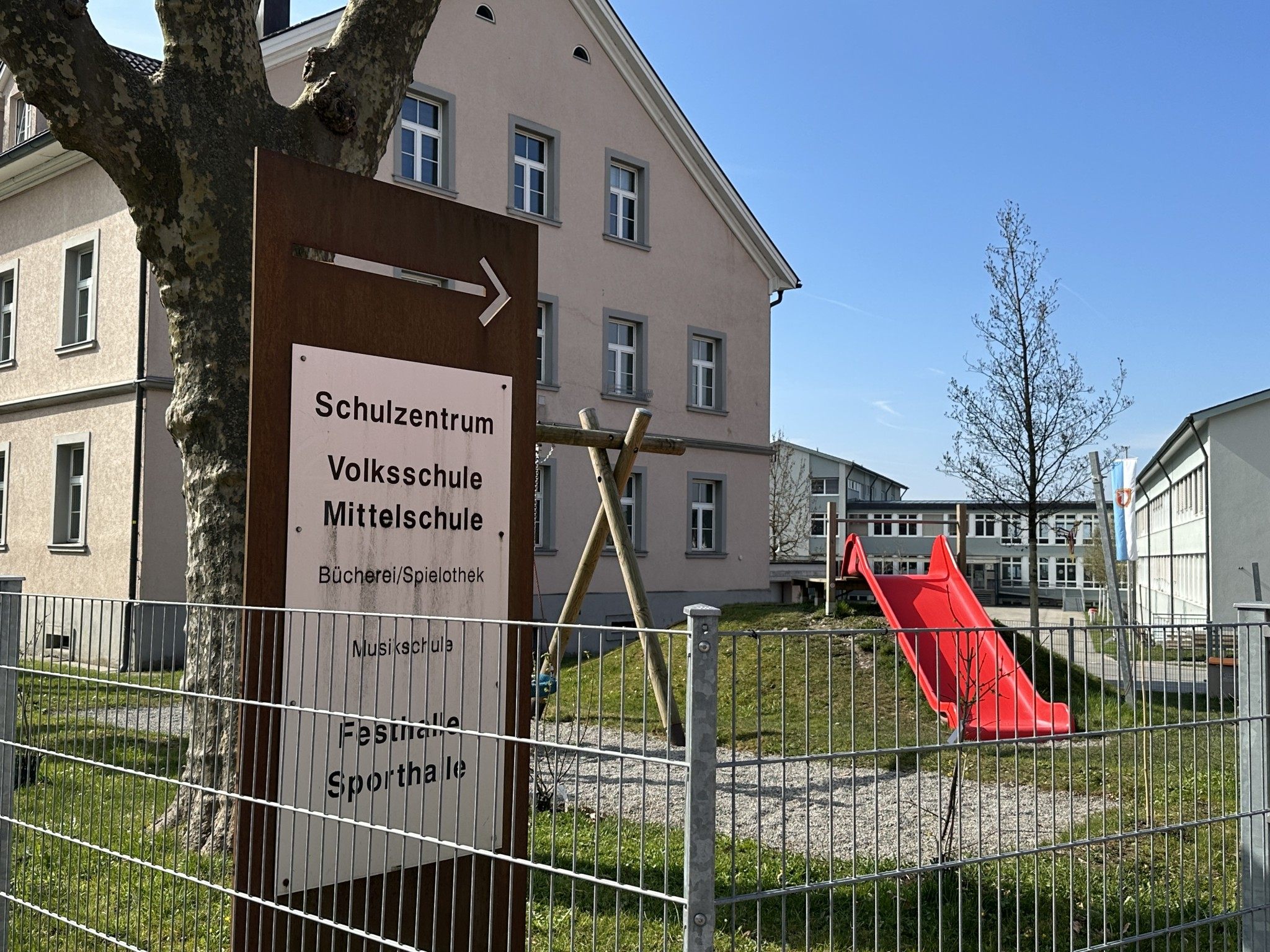 Kinder wurden am Schulweg von einem Mann angesprochen.