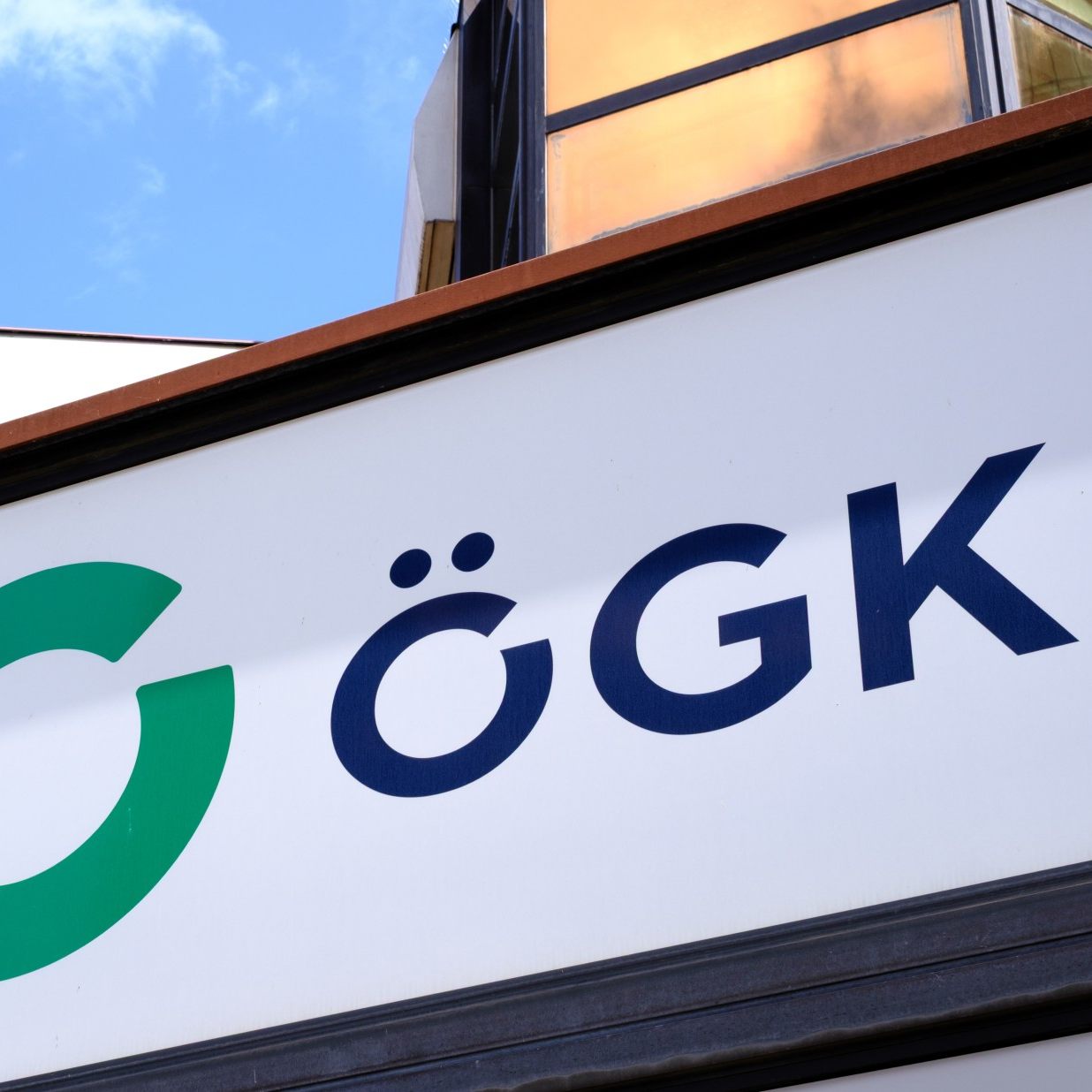 Steigende Kosten treiben ÖGK weiter ins Defizit.