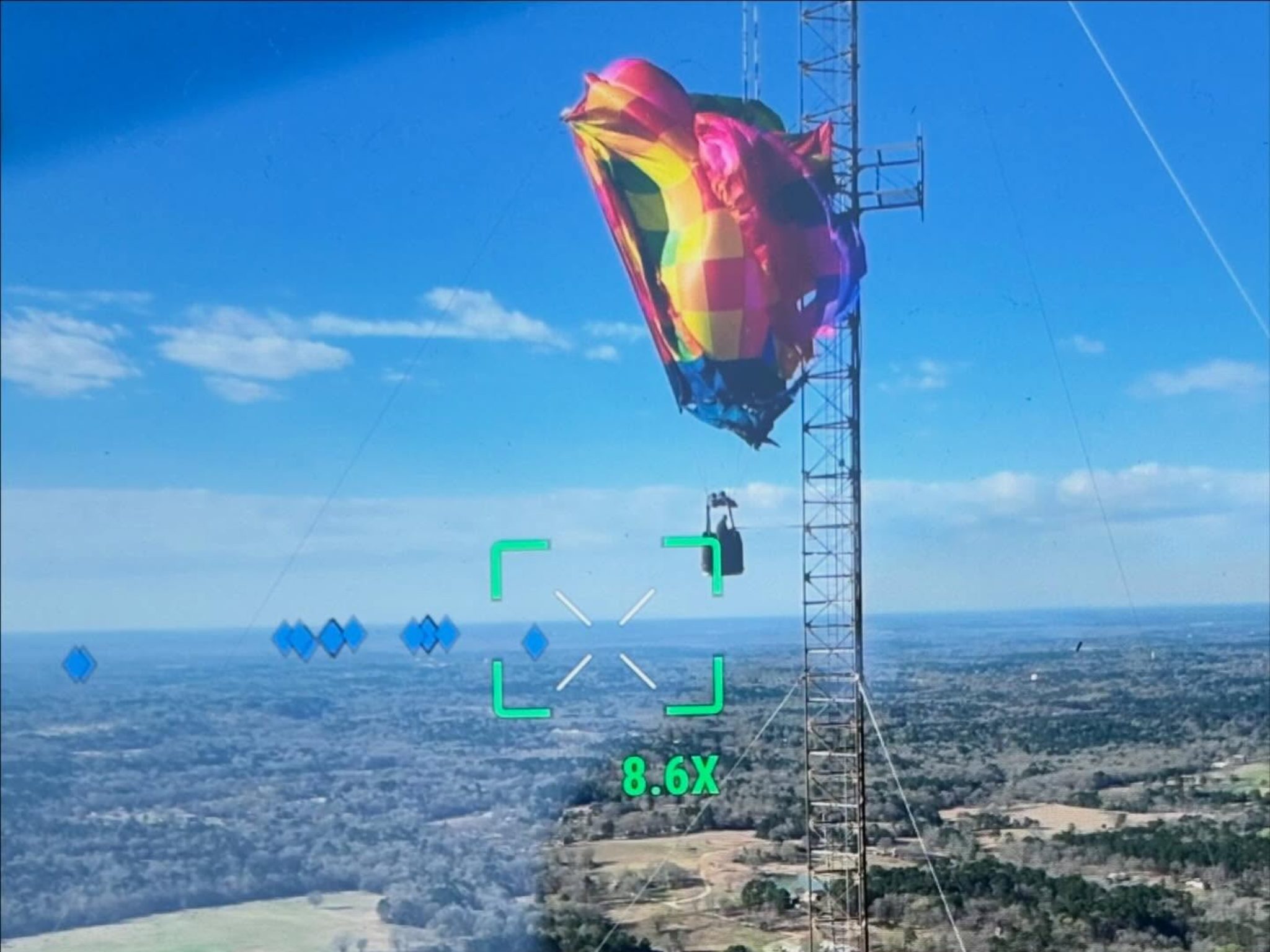 280 Meter über dem Boden: Dramatische Rettung nach Ballon-Kollision.
