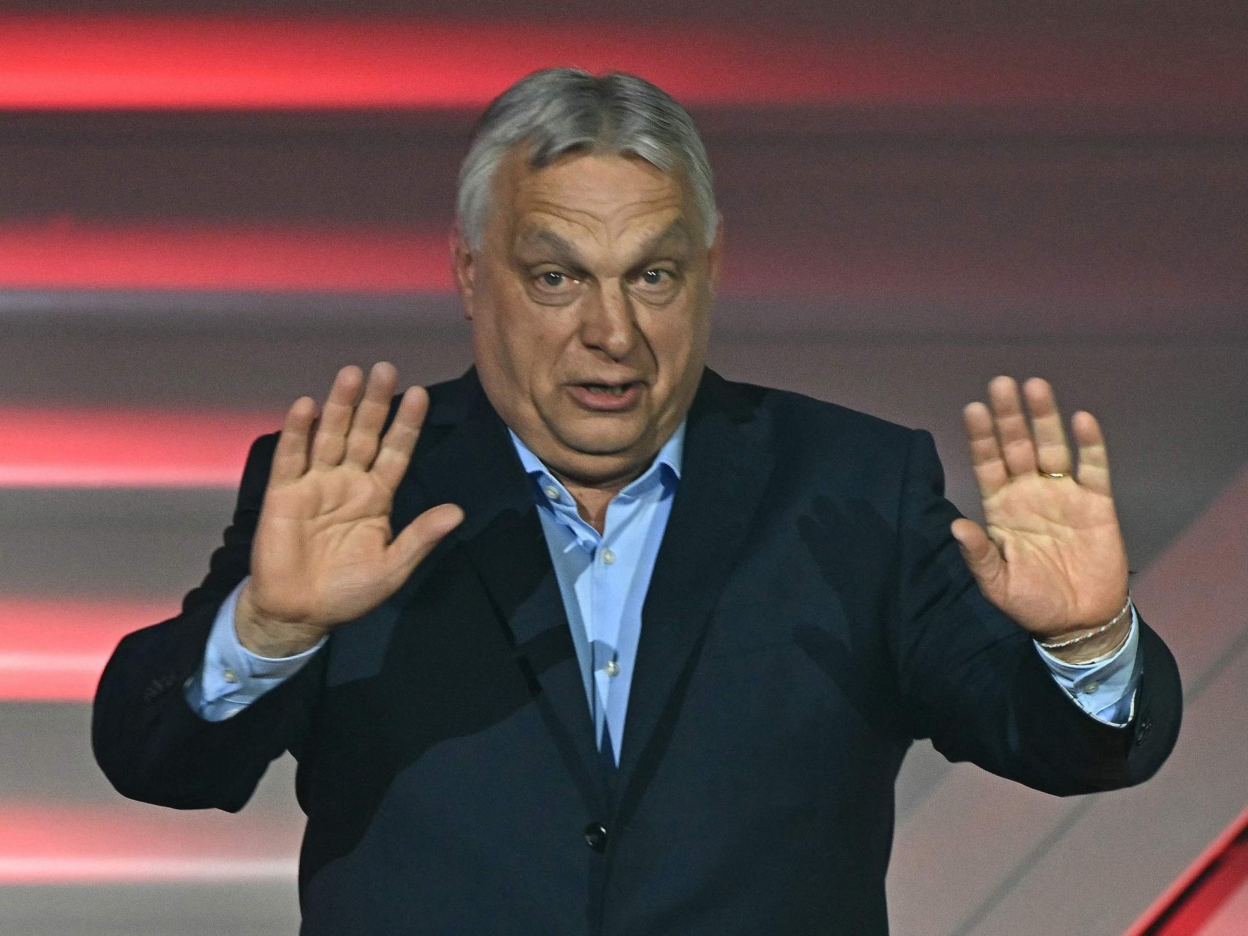 Orban nach 16 Jahren an der Macht abgewählt.