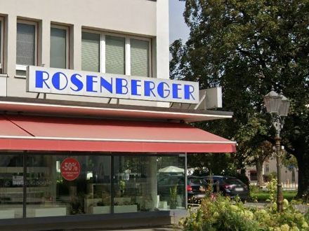 Die Polizei ermittelt und bittet mögliche Zeugen um Hinweise zum Vorfall in der Nacht auf Samstag.