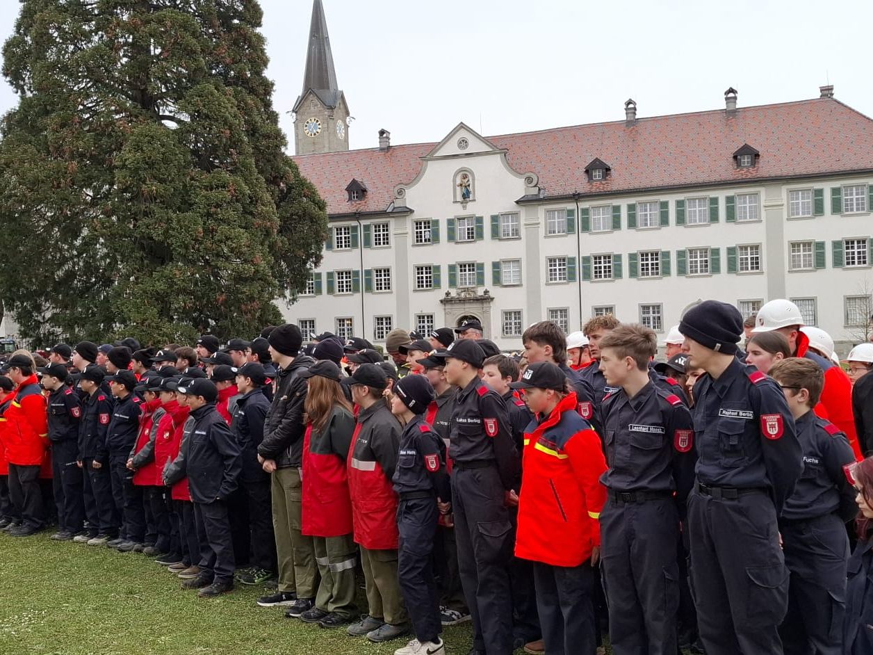 265 Jugendliche beim Wissenstest der Feuerwehr in Bregenz.