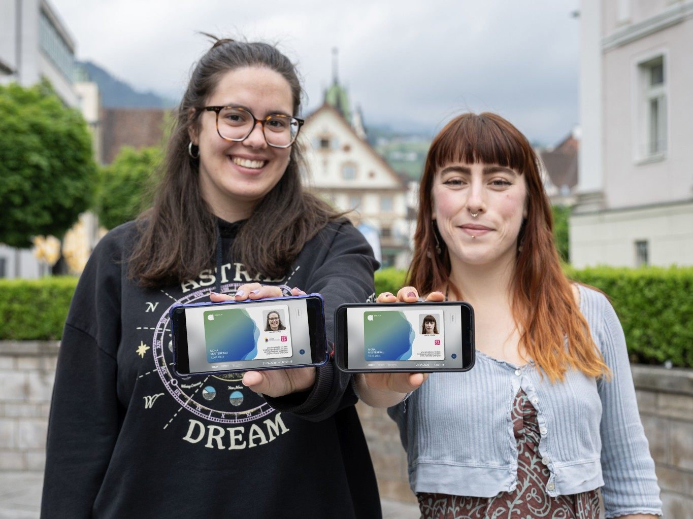 Über 26.000 Jugendliche in Vorarlberg nutzen die digitale Jugendkarte für Ermäßigungen und als Altersnachweis.