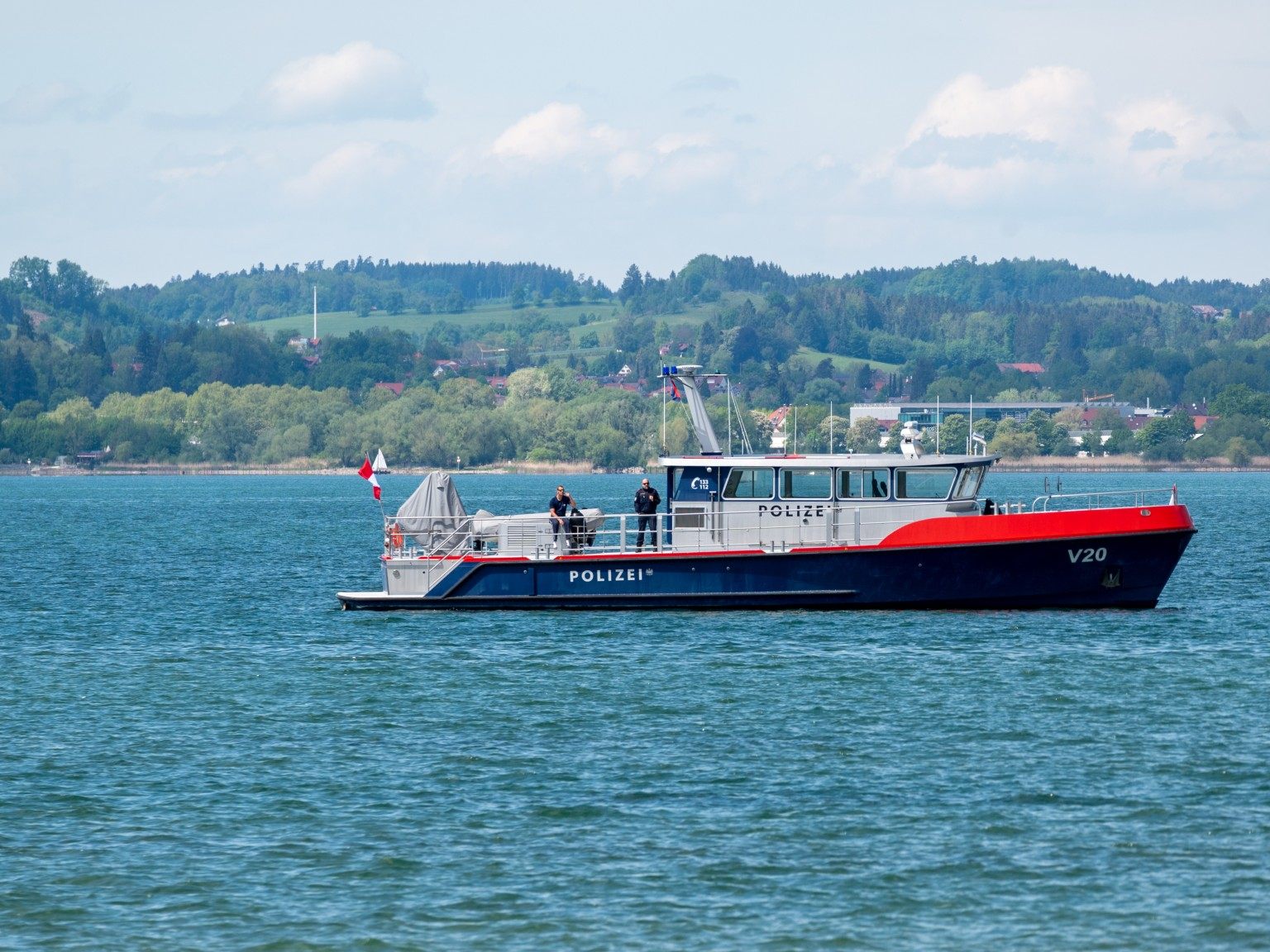 750 PS im Einsatz: Polizei startet in Bodensee-Saison.