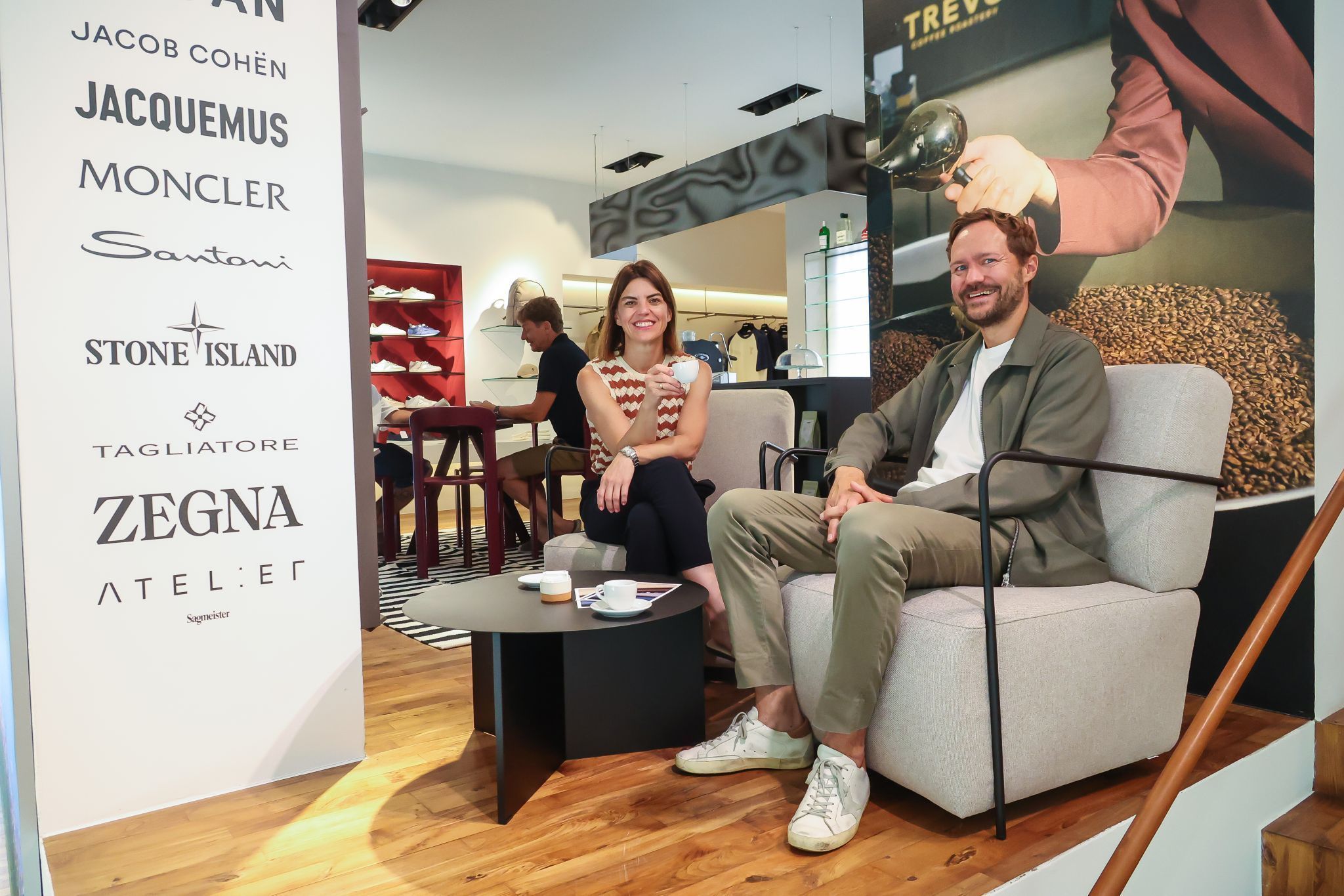 Ein Pop-up-Café vor und im Bregenzer Modehaus