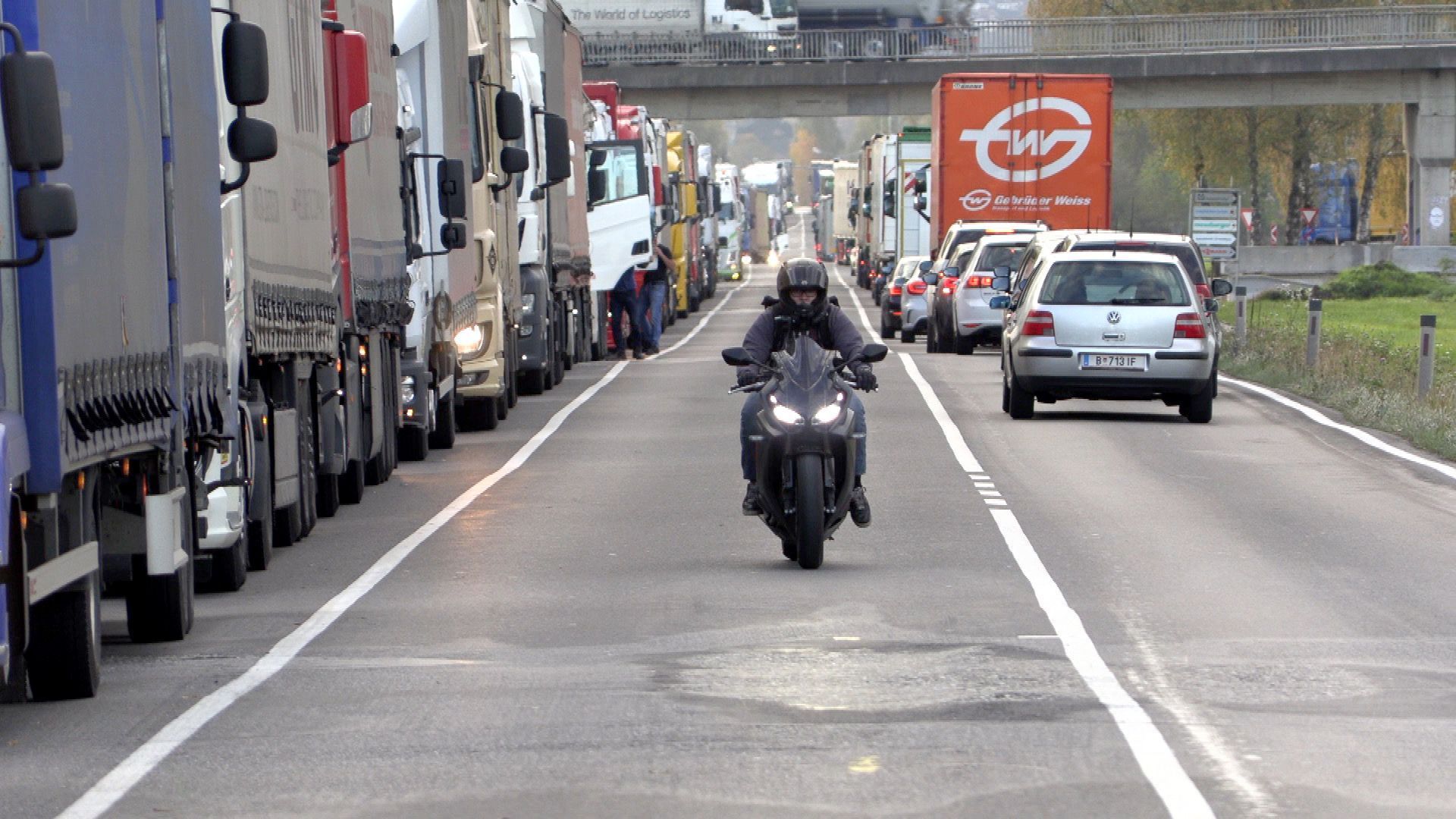 Endet der Lkw-Stau vor der Zollstelle Wolfurt tatsächlich schon im September?