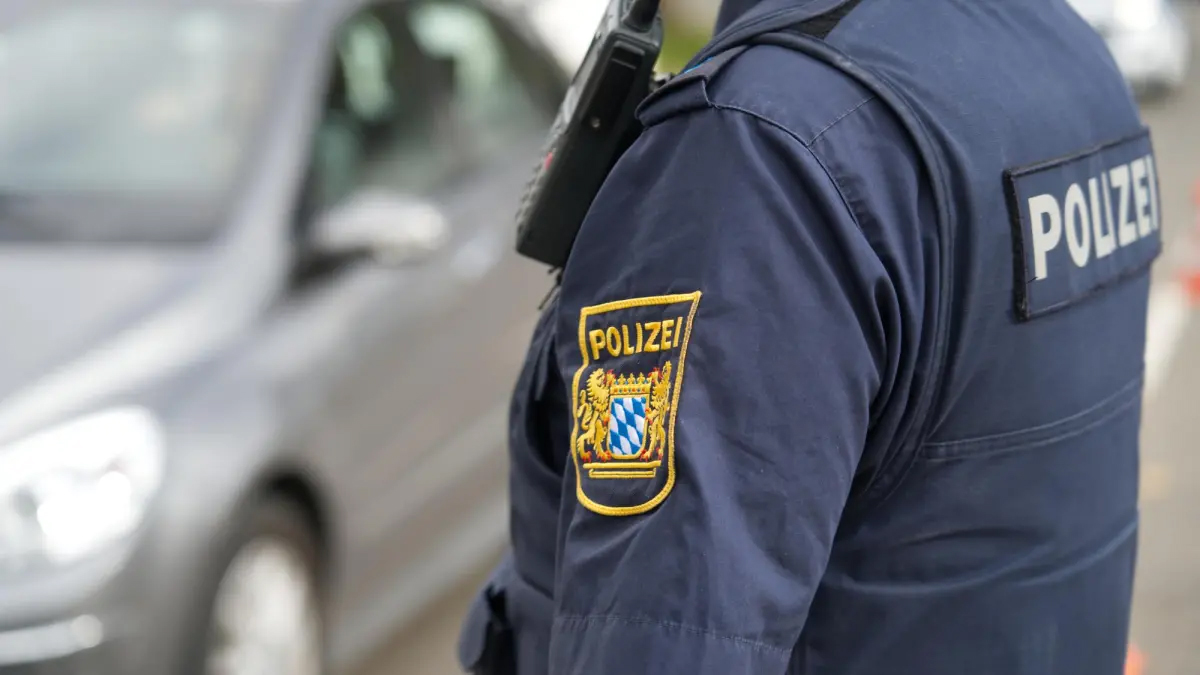 Polizei sucht Zeugen nach Angriff auf Radfahrer bei Lindau.