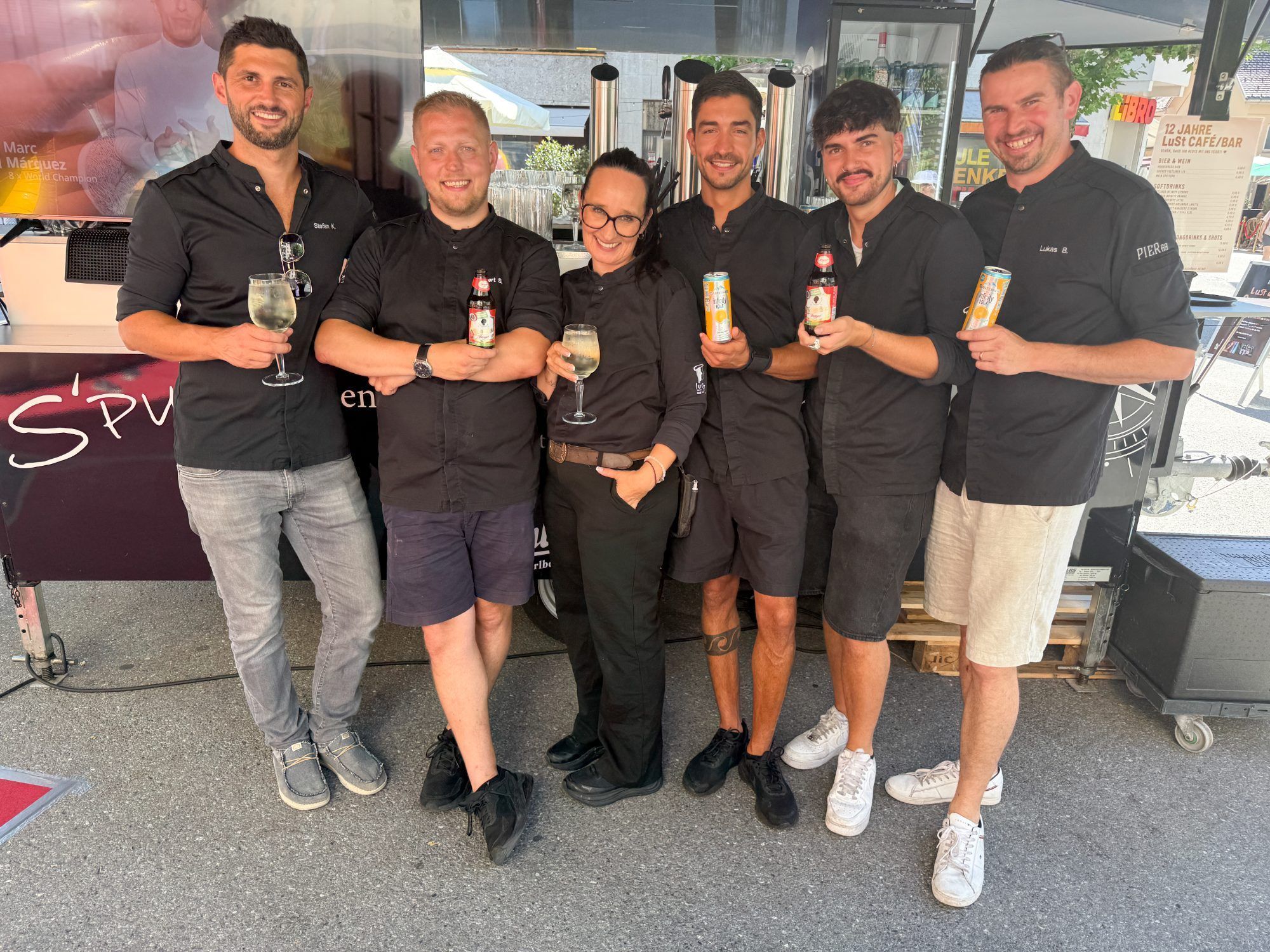 Das Erfolgsteam Stefan Köb, Robert Suvada, Sandra Corona, Francisco Claro Rodrigues, Sandro Amplatz und Lukas Buttazoni luden zum !2 Jahres Jubiläum