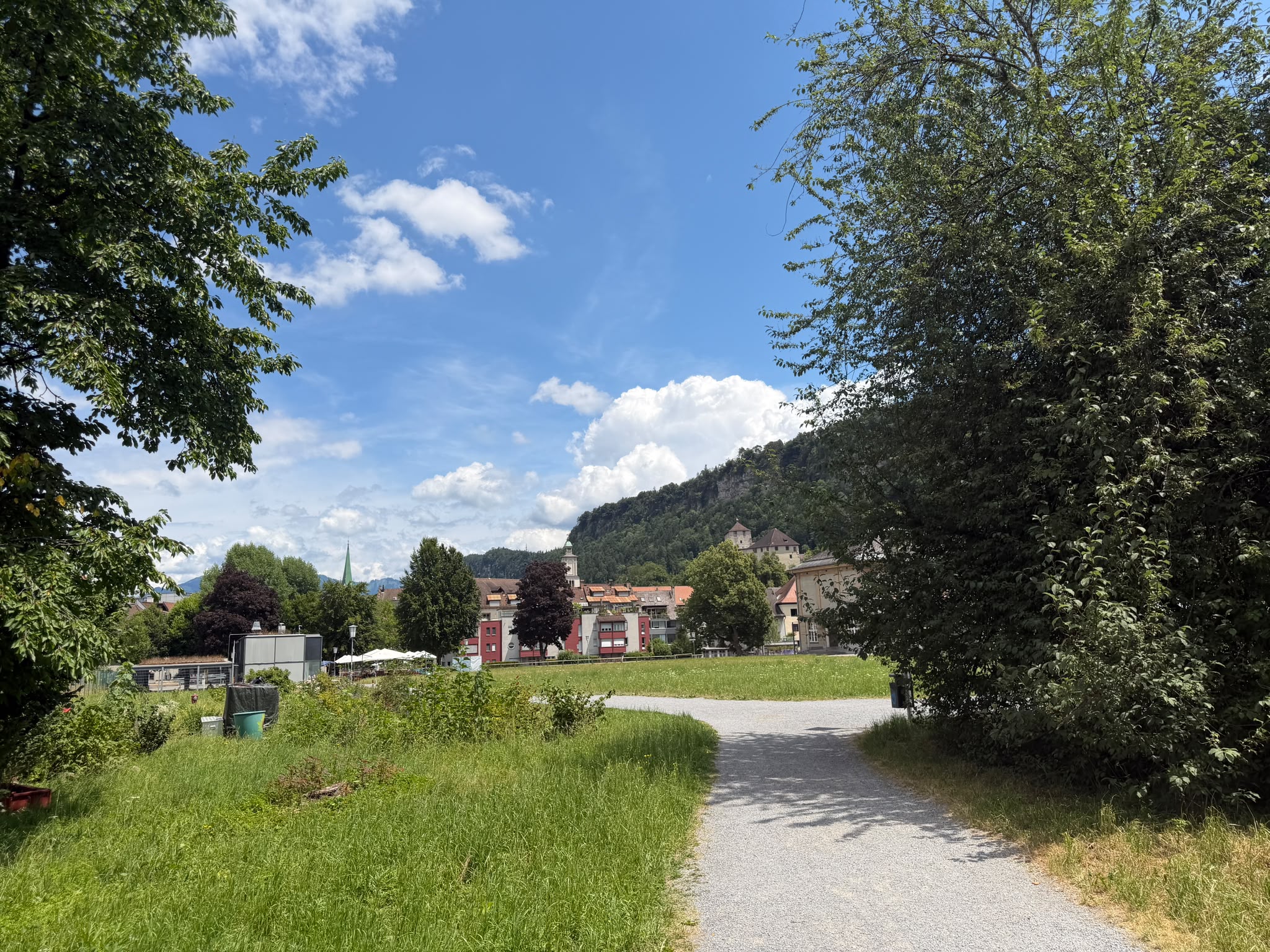 Selbst laufende Kosten und Schulden deckt die Stadt teilweise nur noch über Kredite.