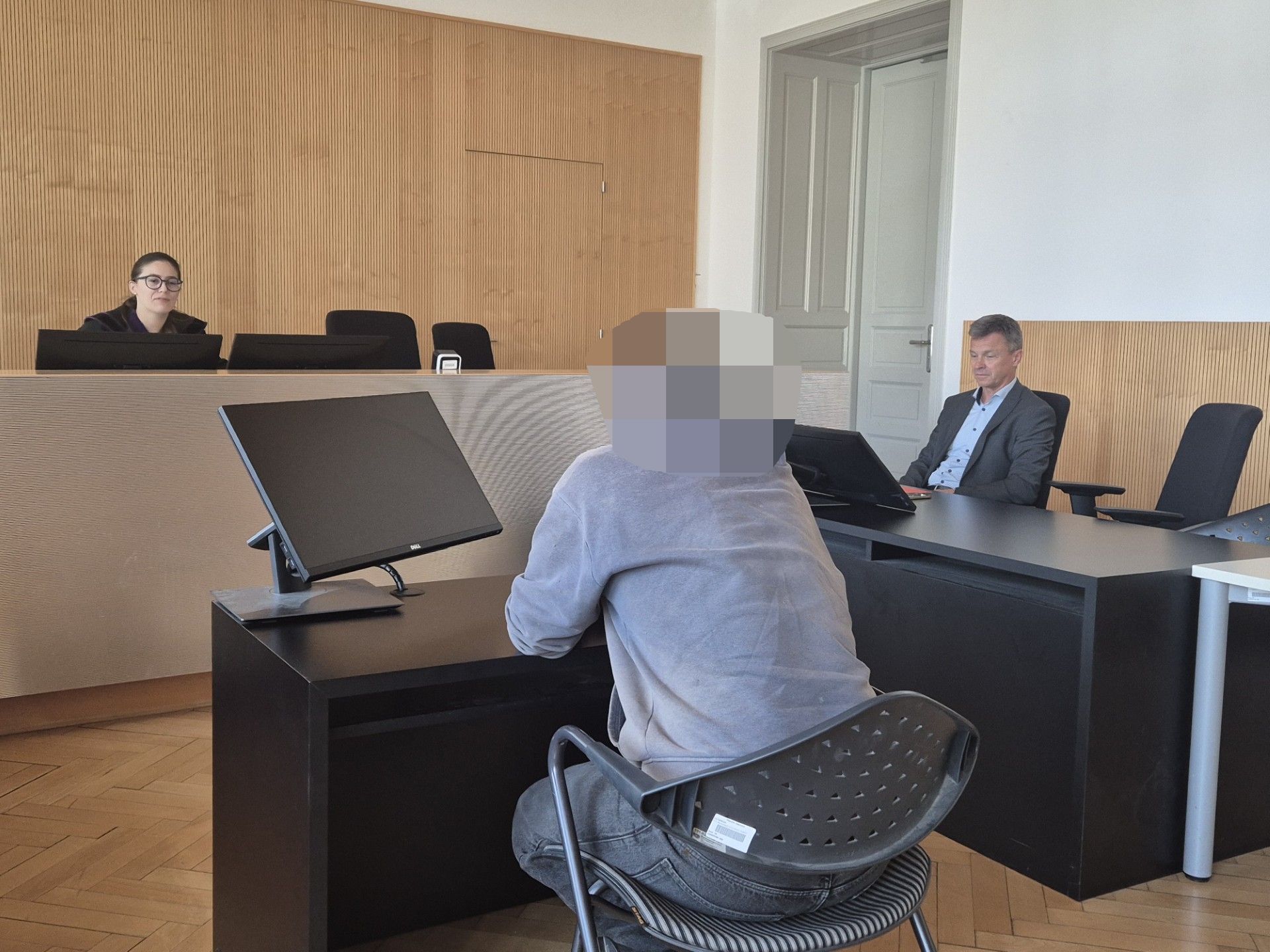 Vierfach Vorbestrafter unschuldig der Grabschändung angeklagt